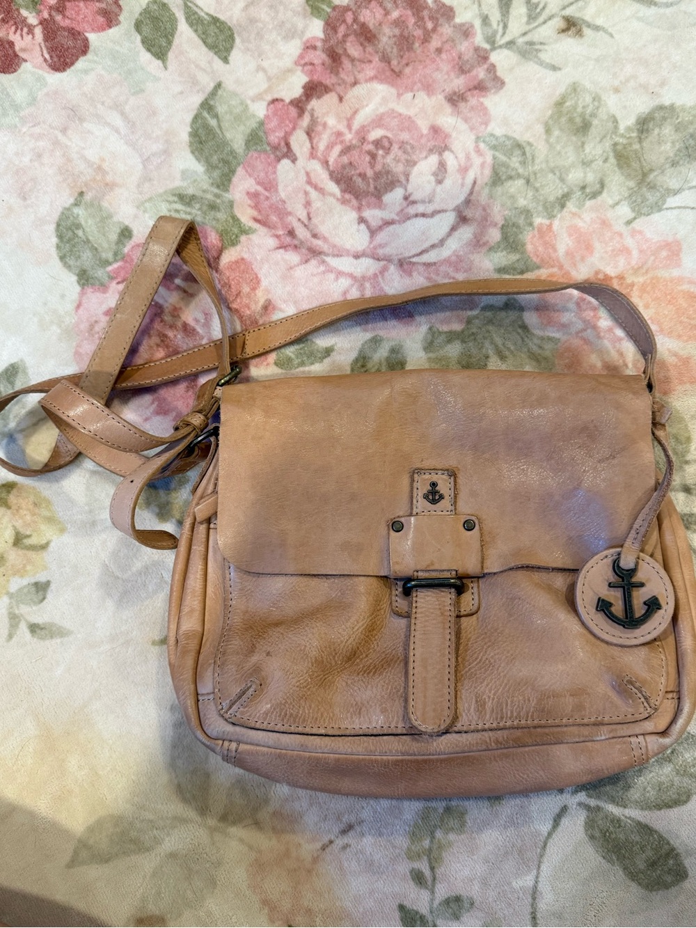 Women's Leather Crossbody Bag in Tan with Anchor Accent